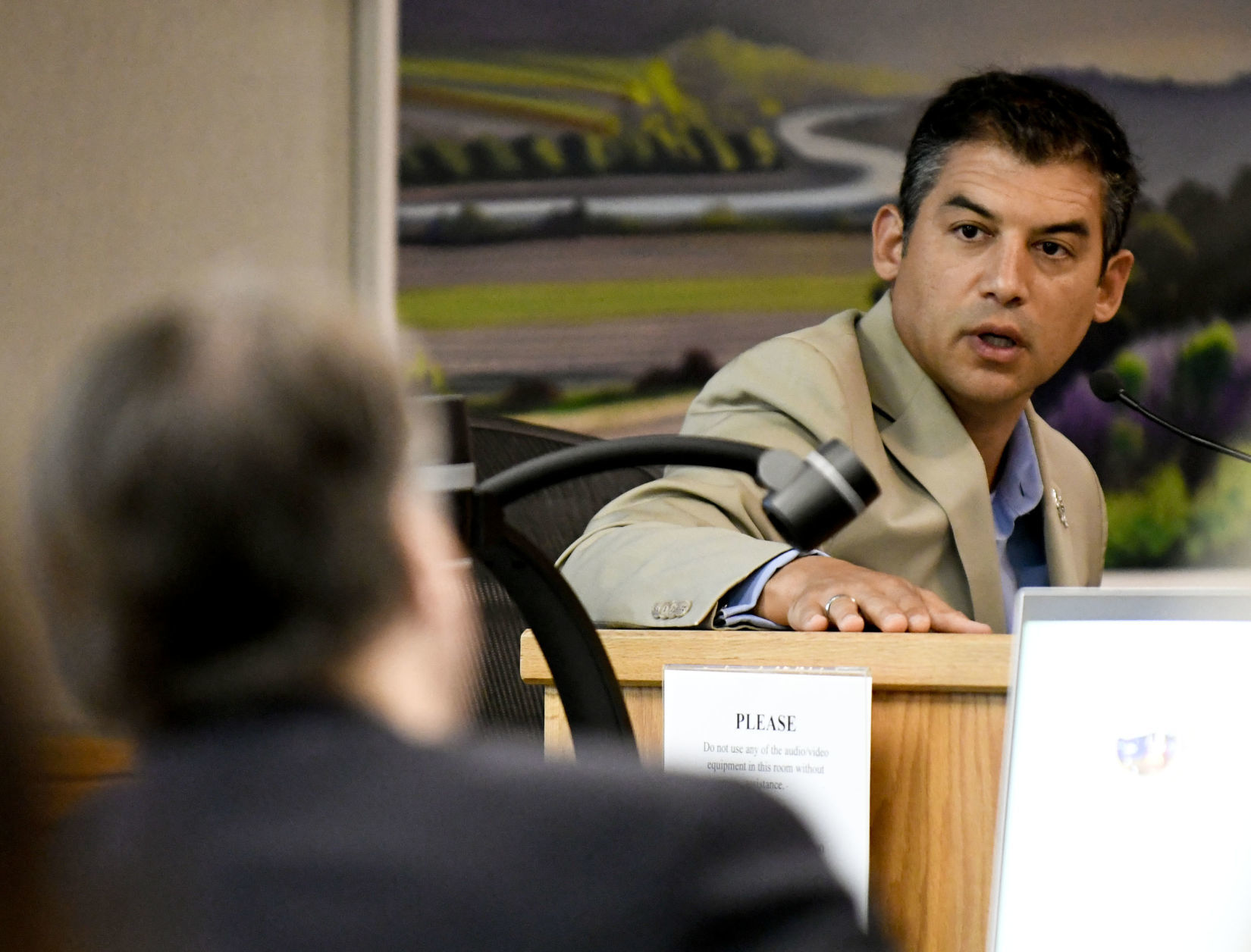 091719 ICE Supervisors 04.jpg